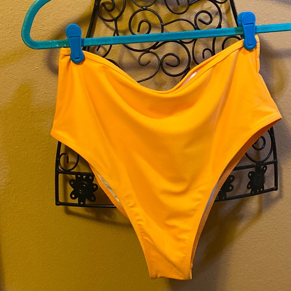 NWT Cupshe orange high waisted bikini bottoms with white lining